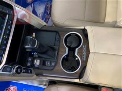 تۆیۆتا لاند کروزەر